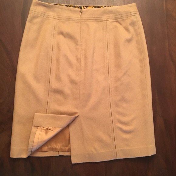 Camel MILLY 8 wool satin pencil skirt 😍 - Picture 2 of 6